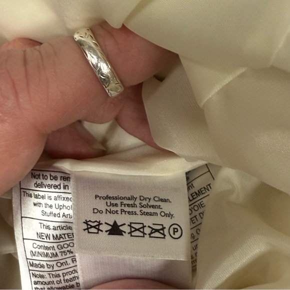 Eddie Bauer White Down Puffer Vest L Faux Fur Collar Winter Warm Outerwear - Picture 11 of 12